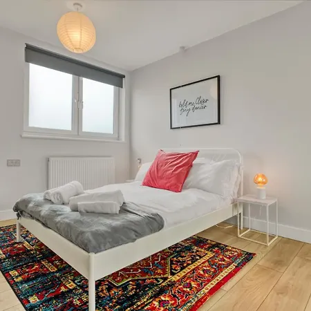 Homely 1Bed Apartment Vauxhall London Exterior photo