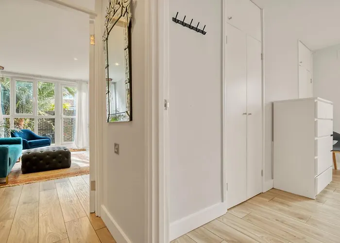 Homely 1Bed Apartment Vauxhall